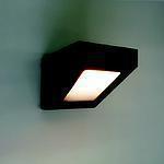 APLIQUE YOY TRIANG. UNIDIR. E27 DE PARED NEGRO 15/01